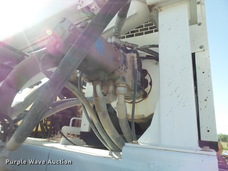 image for item EI9628 2013 International WorkStar 7300 digger derrick truck