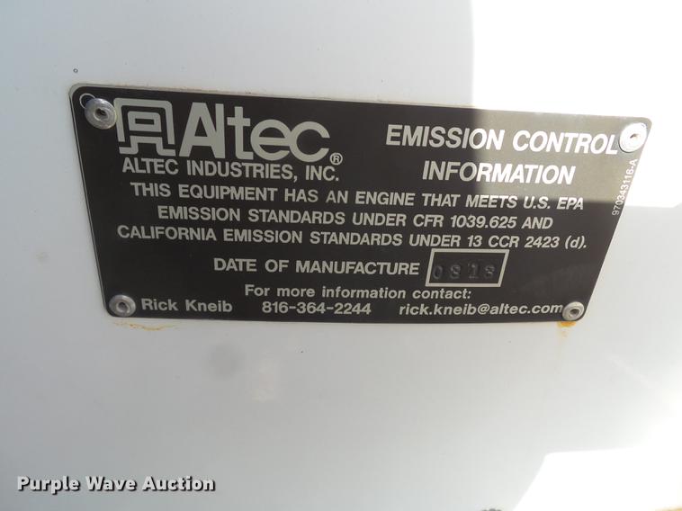 image for item EI9628 2013 International WorkStar 7300 digger derrick truck