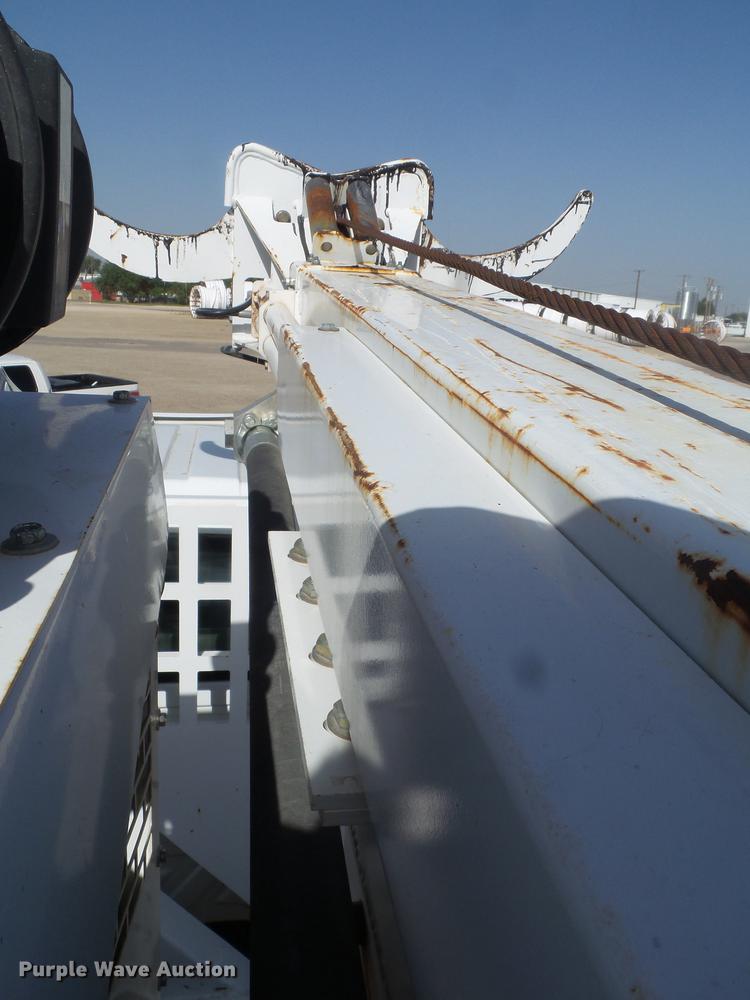 image for item EI9628 2013 International WorkStar 7300 digger derrick truck