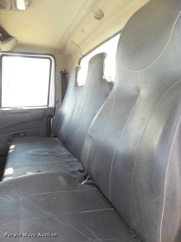 image for item EI9628 2013 International WorkStar 7300 digger derrick truck