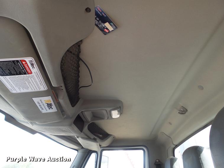 image for item EI9628 2013 International WorkStar 7300 digger derrick truck