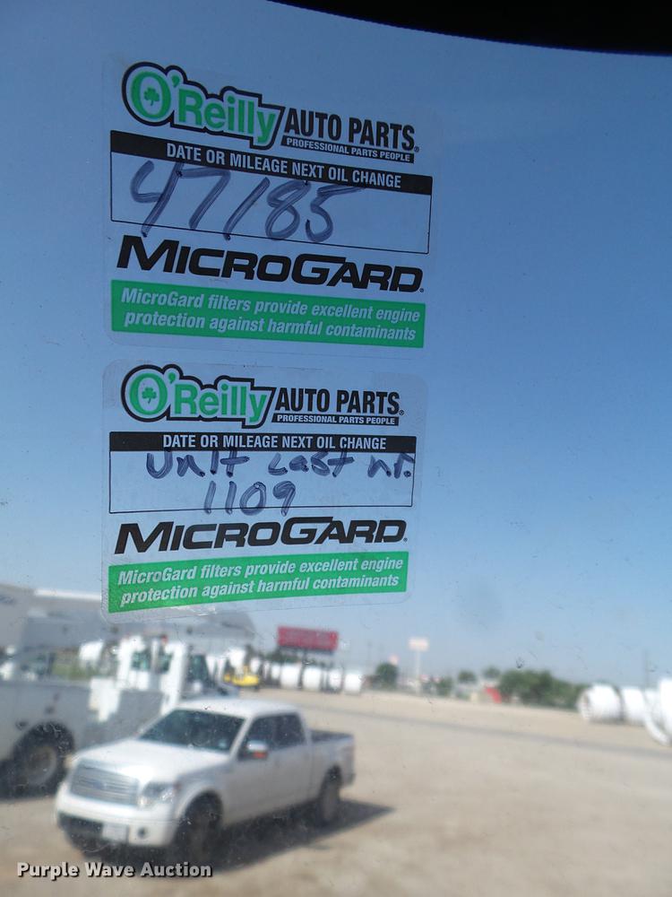 image for item EI9628 2013 International WorkStar 7300 digger derrick truck