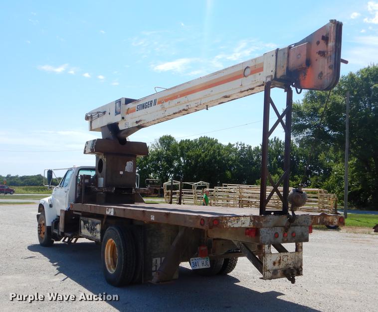 image for item EI9852 1995 Ford F800 crane truck