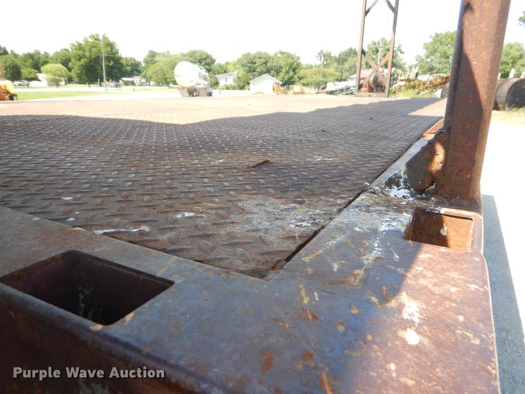 image for item EI9852 1995 Ford F800 crane truck