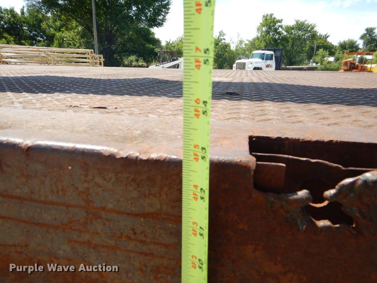 image for item EI9852 1995 Ford F800 crane truck