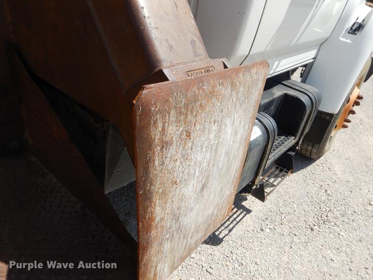 image for item EI9852 1995 Ford F800 crane truck