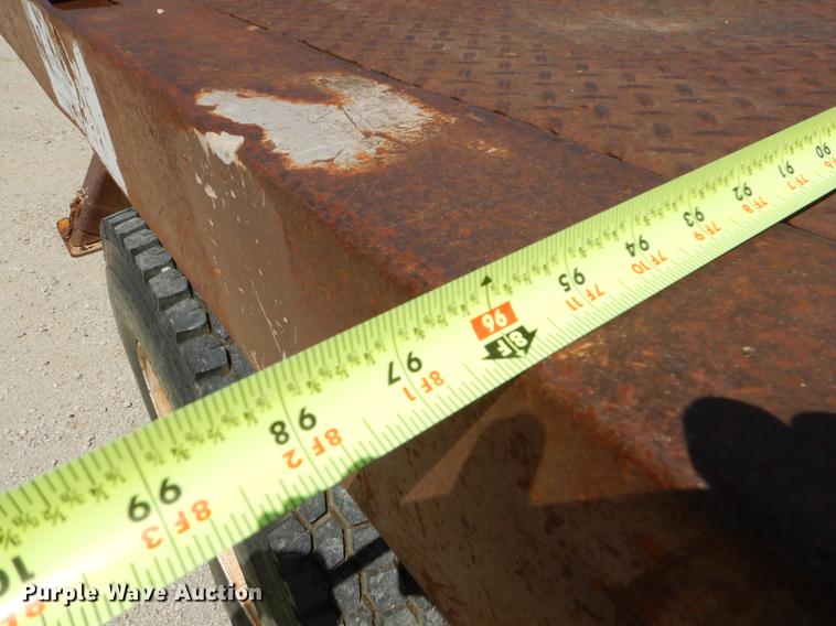 image for item EI9852 1995 Ford F800 crane truck