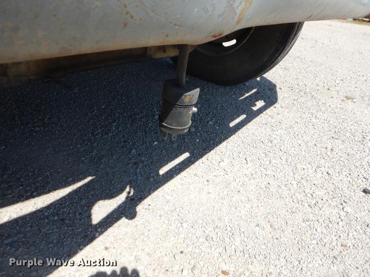 image for item EI9852 1995 Ford F800 crane truck