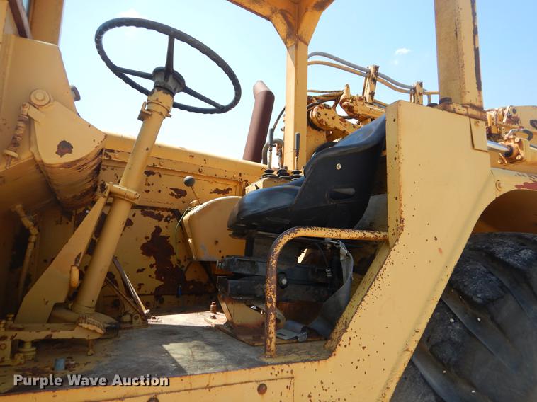 image for item EK9583 Caterpillar 621B conventional scraper