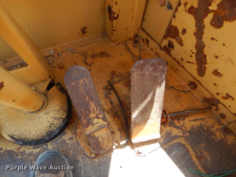 image for item EK9583 Caterpillar 621B conventional scraper