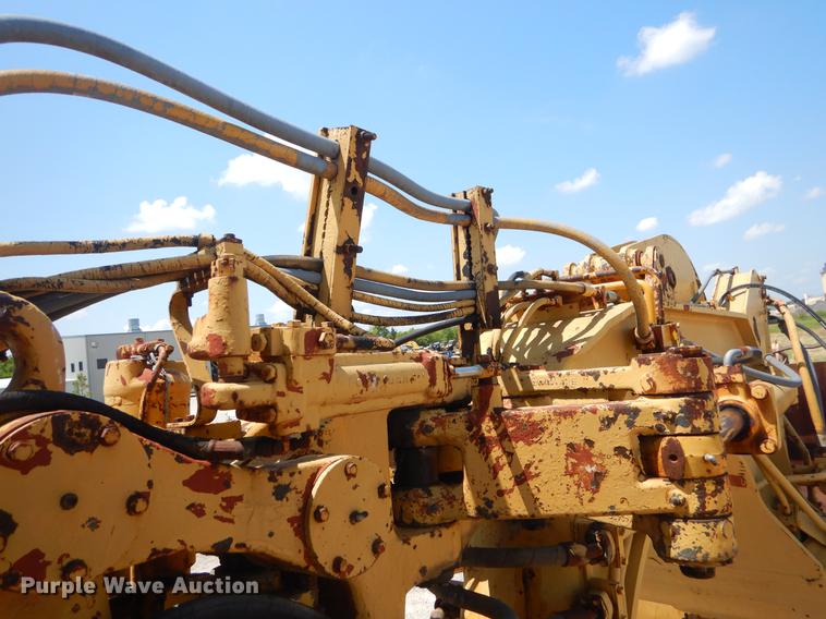 image for item EK9583 Caterpillar 621B conventional scraper