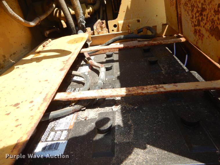 image for item EK9583 Caterpillar 621B conventional scraper