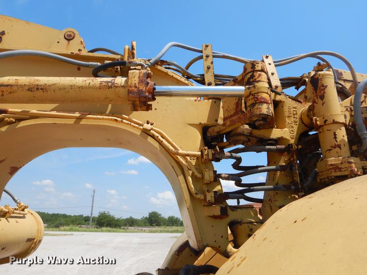 image for item EK9583 Caterpillar 621B conventional scraper