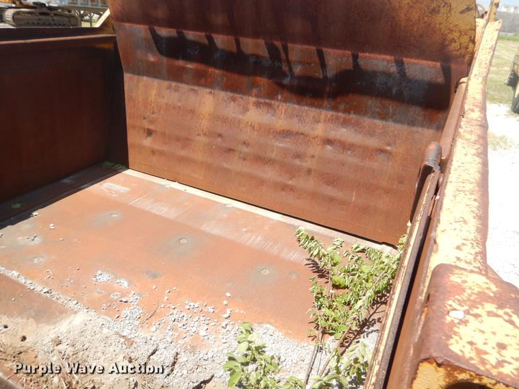 image for item EK9583 Caterpillar 621B conventional scraper