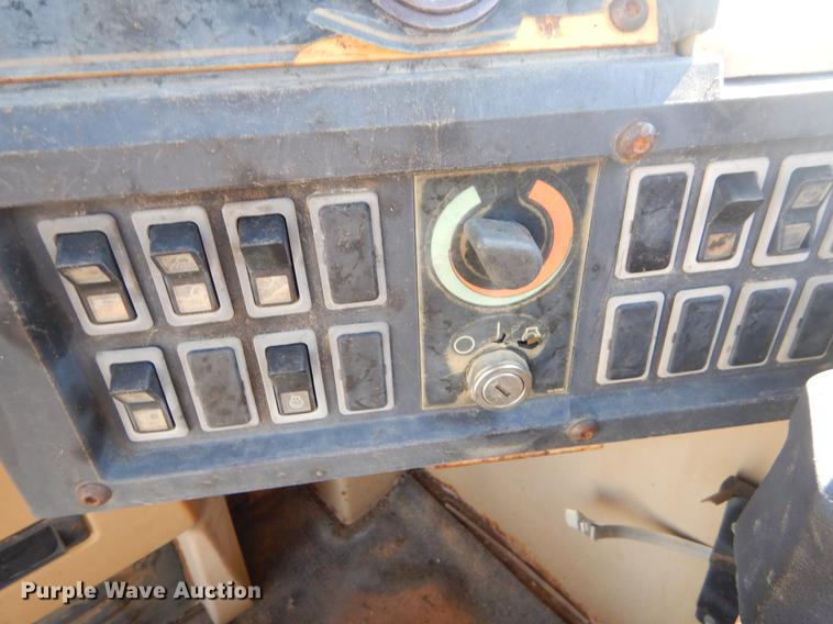 image for item EK9584 1997 Caterpillar 621F conventional scraper