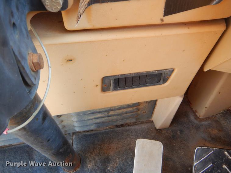 image for item EK9584 1997 Caterpillar 621F conventional scraper