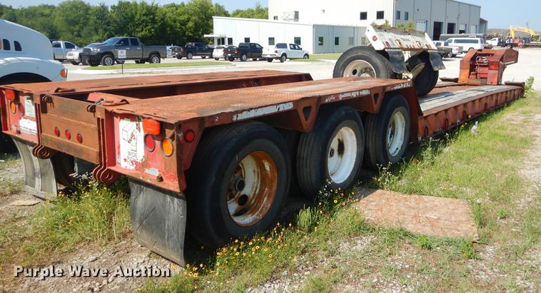 image for item EK9585 1994 Trail King TK120HDG-553 low boy equipment trailer