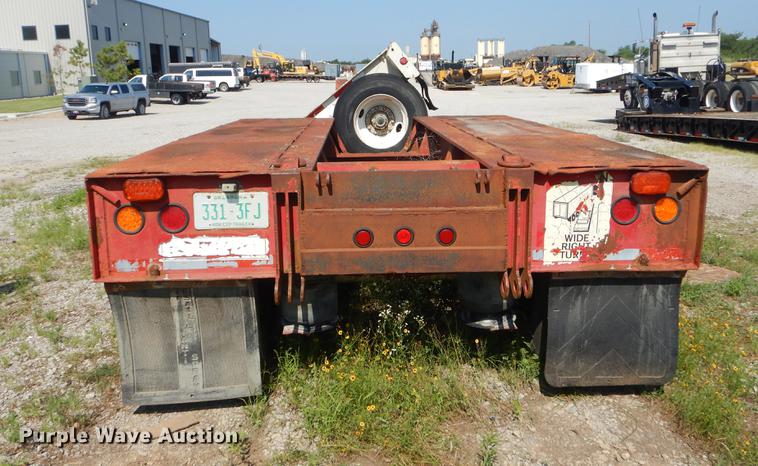image for item EK9585 1994 Trail King TK120HDG-553 low boy equipment trailer