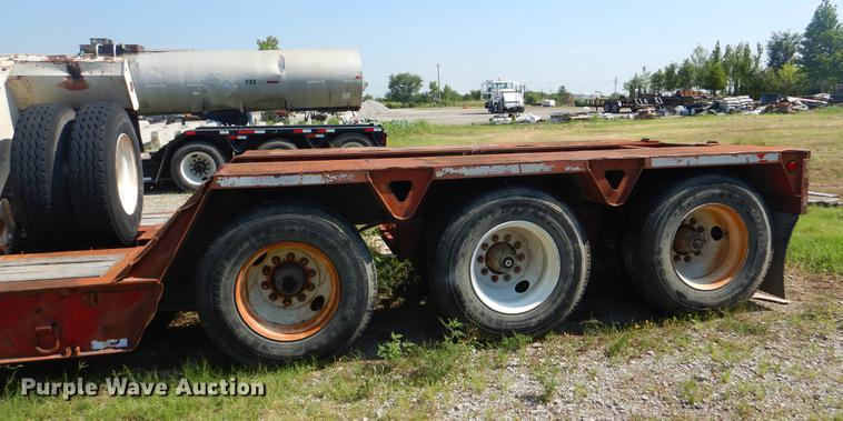 image for item EK9585 1994 Trail King TK120HDG-553 low boy equipment trailer