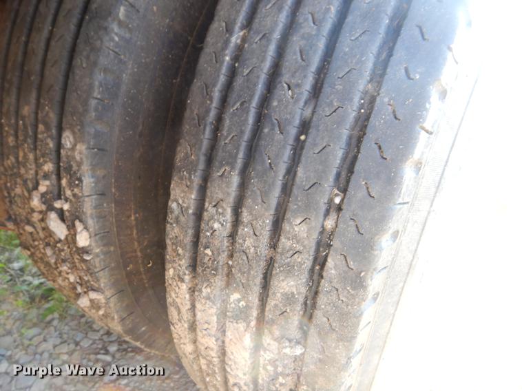 image for item EK9585 1994 Trail King TK120HDG-553 low boy equipment trailer