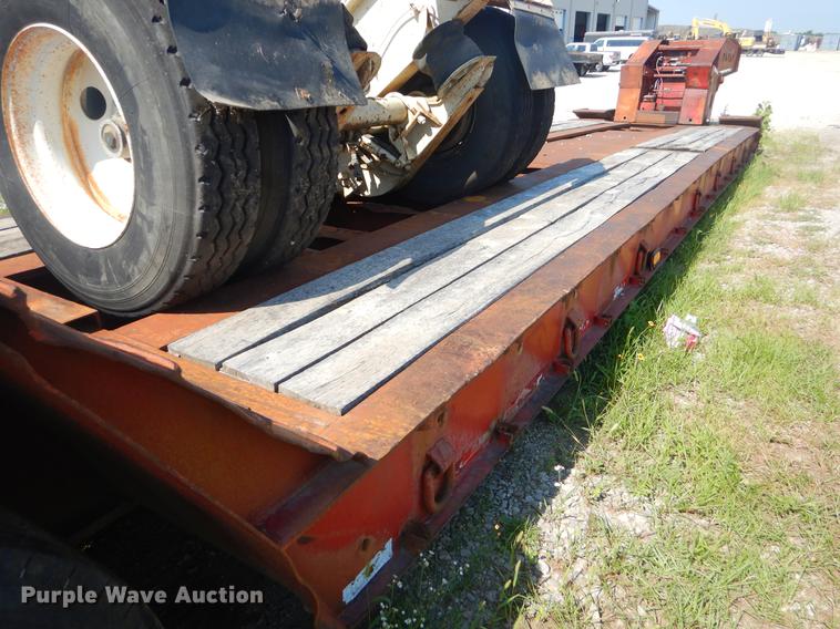 image for item EK9585 1994 Trail King TK120HDG-553 low boy equipment trailer