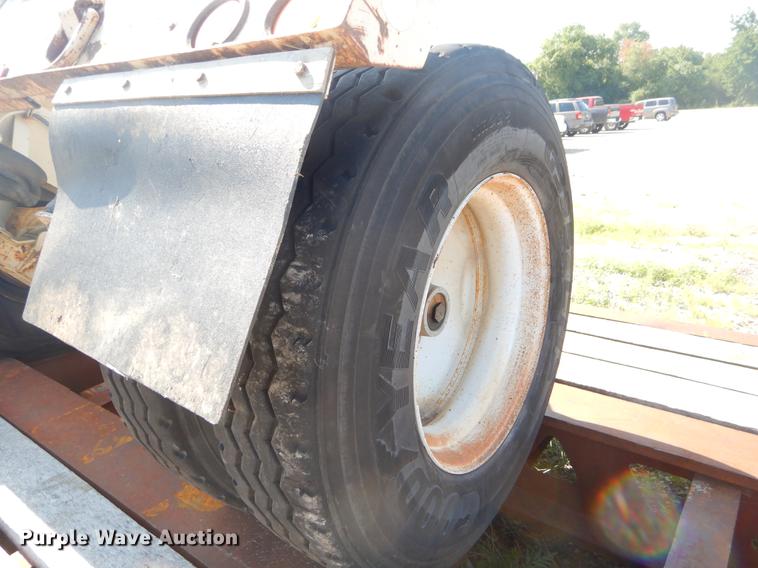 image for item EK9585 1994 Trail King TK120HDG-553 low boy equipment trailer