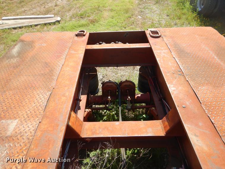 image for item EK9585 1994 Trail King TK120HDG-553 low boy equipment trailer