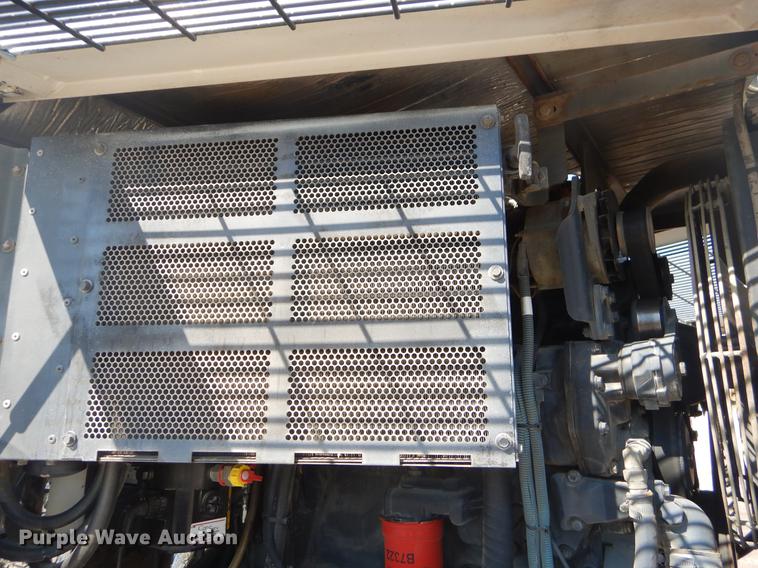 image for item EK9586 2005 Elgin Pelican S street sweeper