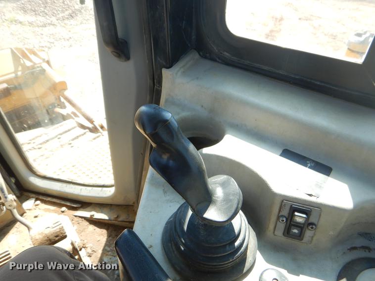 image for item EK9587 2004 Caterpillar D6R XL Series II dozer