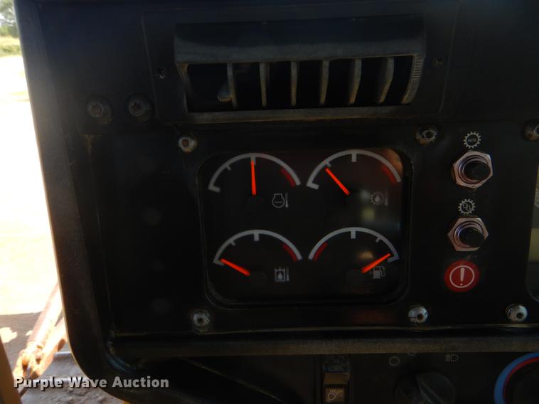 image for item EK9587 2004 Caterpillar D6R XL Series II dozer