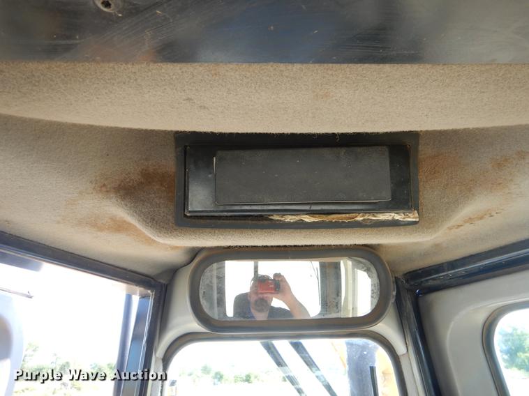 image for item EK9587 2004 Caterpillar D6R XL Series II dozer