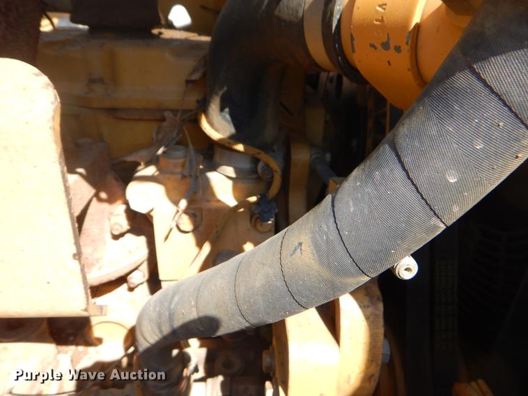 image for item EK9587 2004 Caterpillar D6R XL Series II dozer