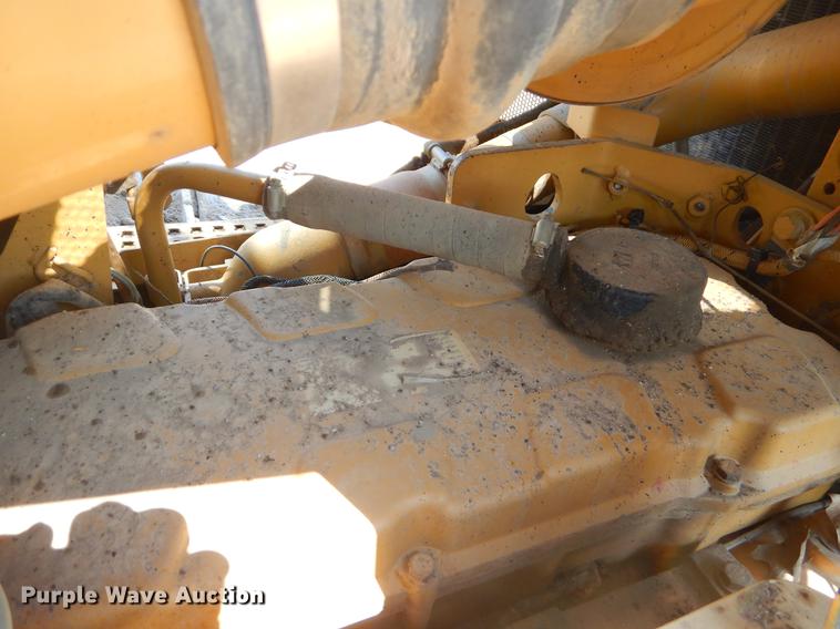 image for item EK9587 2004 Caterpillar D6R XL Series II dozer