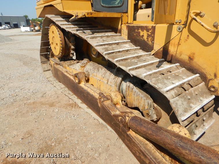 image for item EK9587 2004 Caterpillar D6R XL Series II dozer