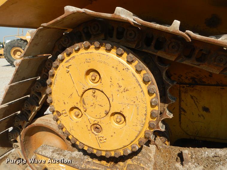 image for item EK9587 2004 Caterpillar D6R XL Series II dozer