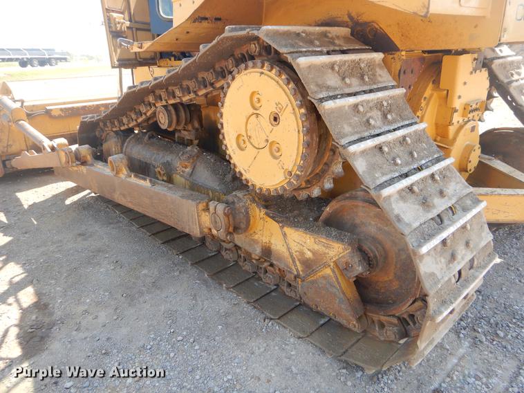 image for item EK9587 2004 Caterpillar D6R XL Series II dozer
