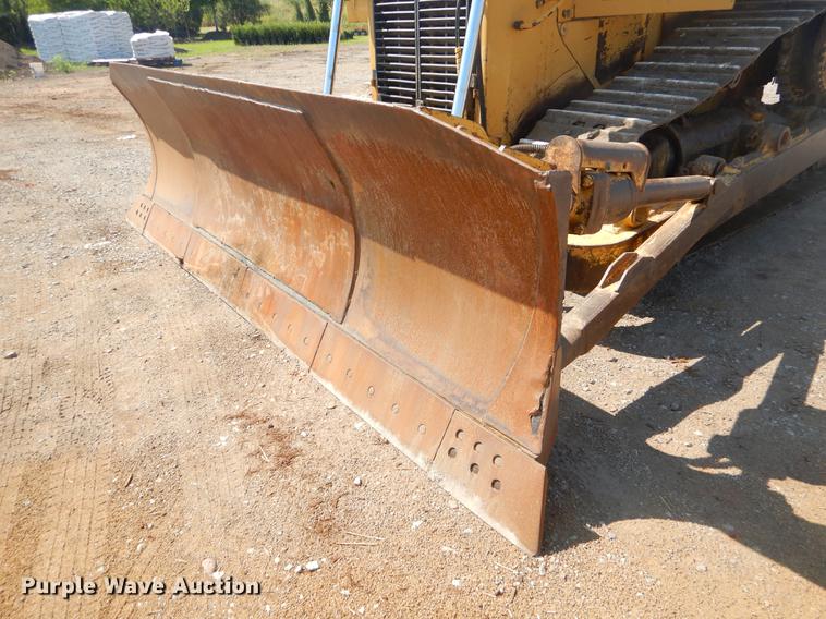 image for item EK9587 2004 Caterpillar D6R XL Series II dozer