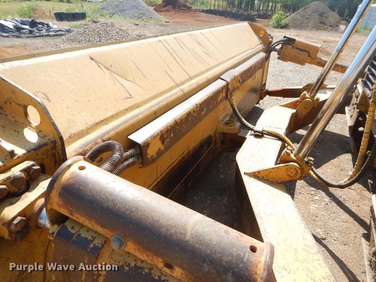 image for item EK9587 2004 Caterpillar D6R XL Series II dozer