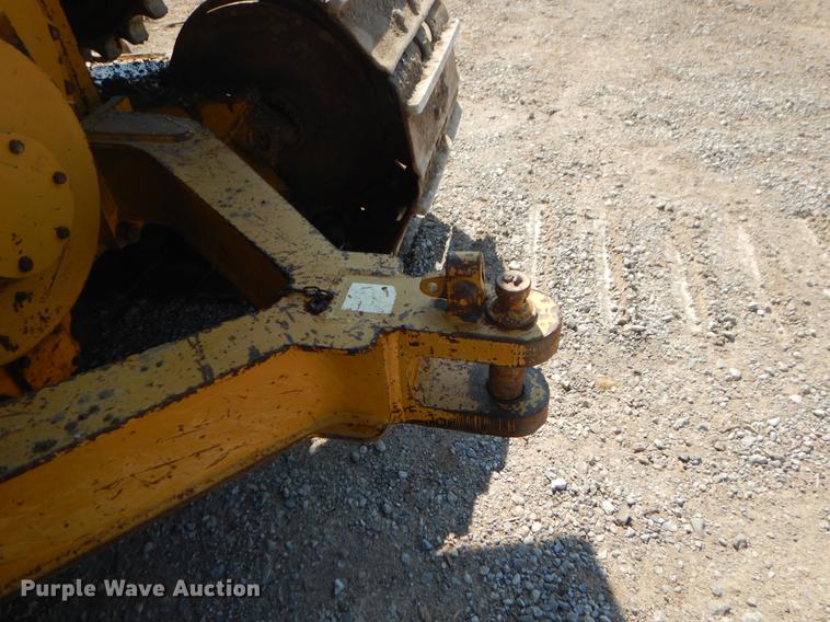 image for item EK9587 2004 Caterpillar D6R XL Series II dozer