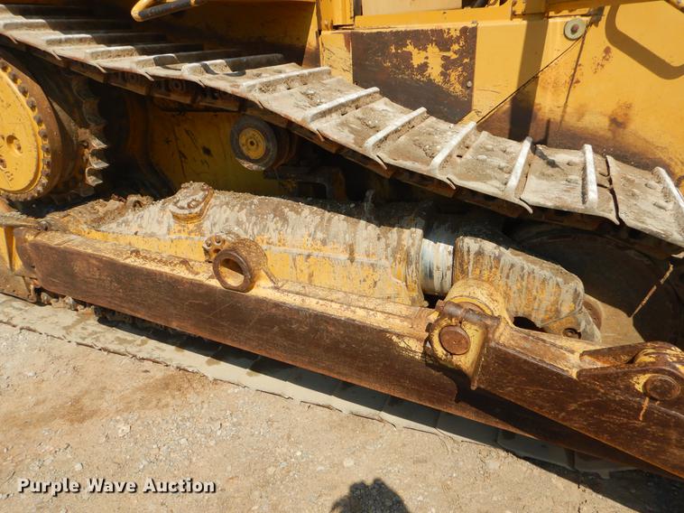 image for item EK9587 2004 Caterpillar D6R XL Series II dozer