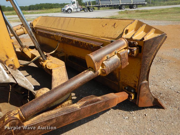 image for item EK9587 2004 Caterpillar D6R XL Series II dozer