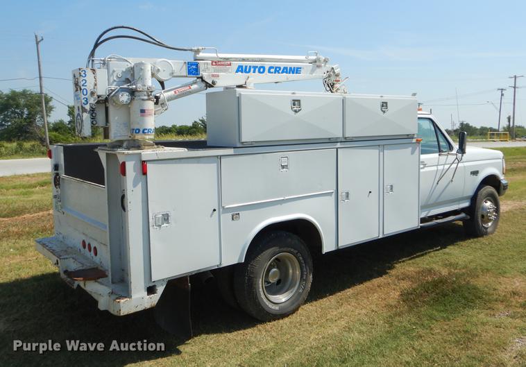 image for item EK9588 1997 Ford F450 Super Duty service truck with crane