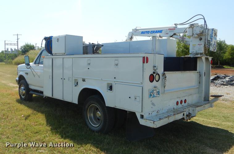 image for item EK9588 1997 Ford F450 Super Duty service truck with crane