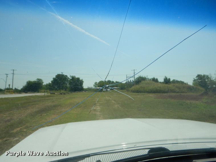 image for item EK9588 1997 Ford F450 Super Duty service truck with crane