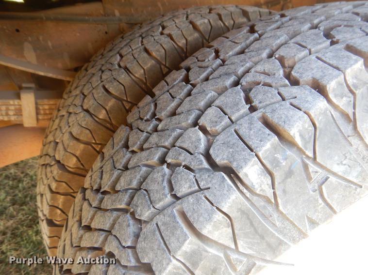 image for item EK9588 1997 Ford F450 Super Duty service truck with crane