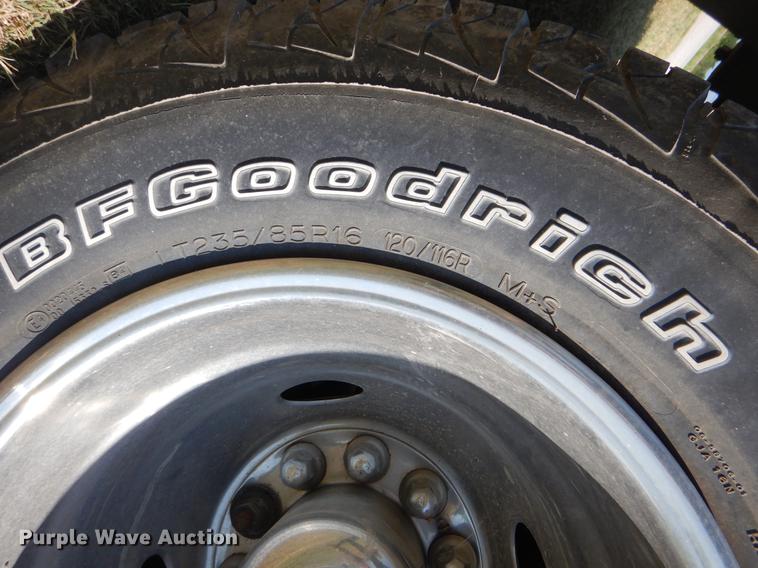 image for item EK9588 1997 Ford F450 Super Duty service truck with crane