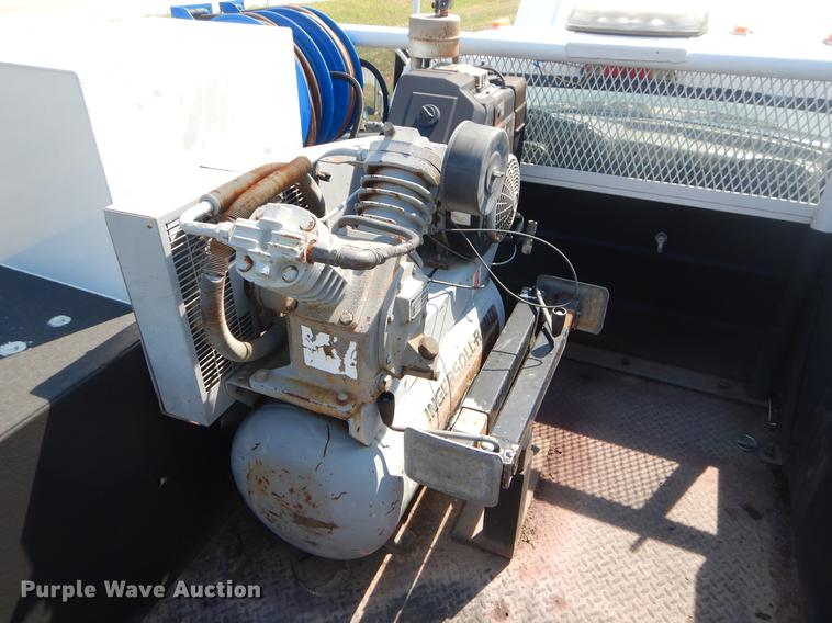 image for item EK9588 1997 Ford F450 Super Duty service truck with crane