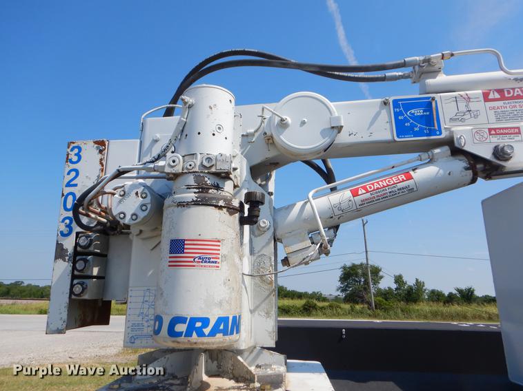 image for item EK9588 1997 Ford F450 Super Duty service truck with crane