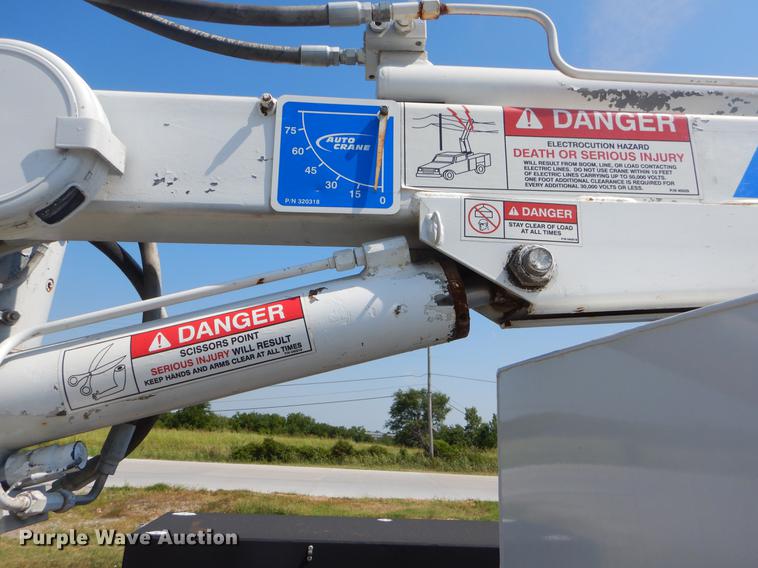 image for item EK9588 1997 Ford F450 Super Duty service truck with crane