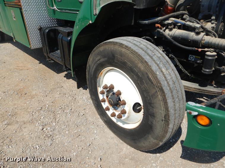 image for item EK9589 2007 Kenworth T300 service truck with crane